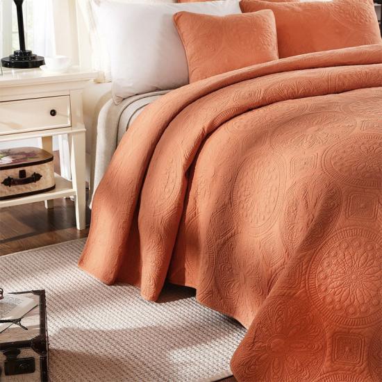 Set cuvertură de pat matlasată din bumbac de culoare Coral